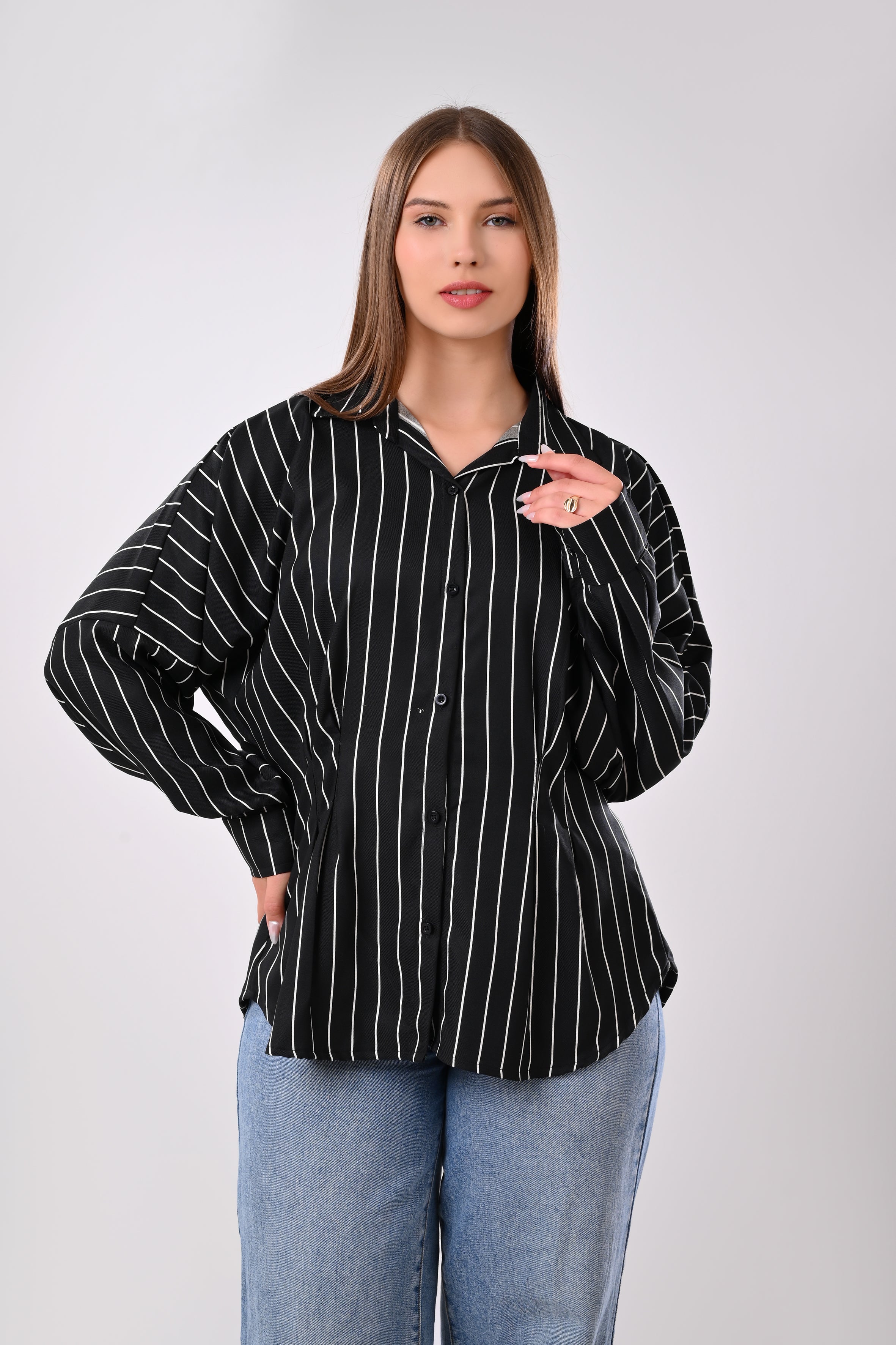 Noir Line Shirt-Black